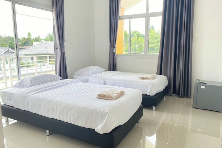 Room 10 of 43