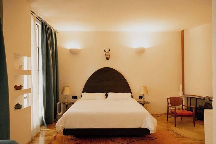 Room 47 of 103