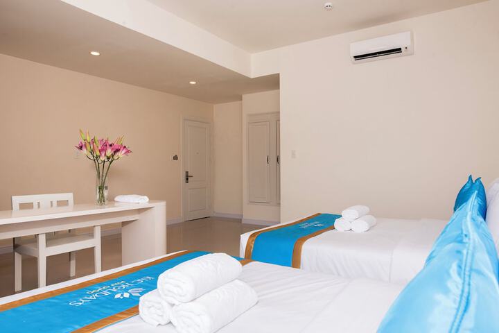 Room 4 of 23