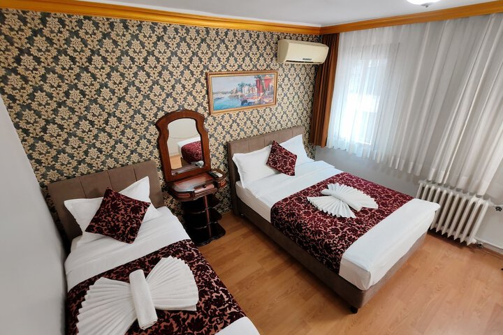 Room 25 of 61