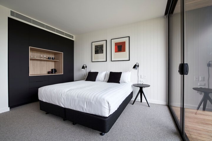 Room 8 of 60