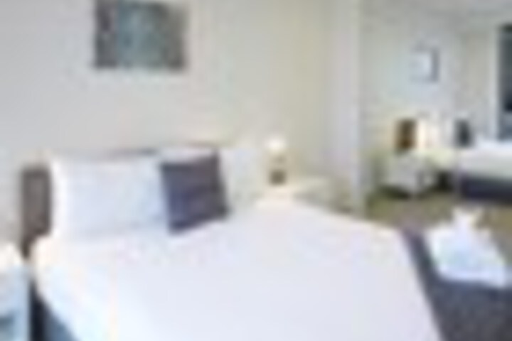 Room 14 of 87