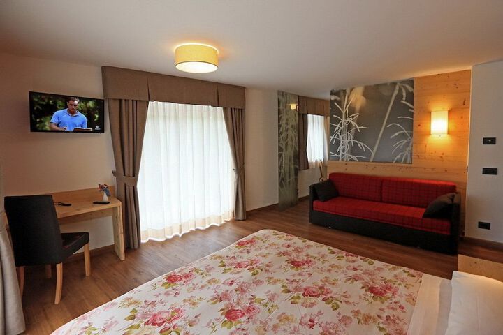 Room 3 of 55