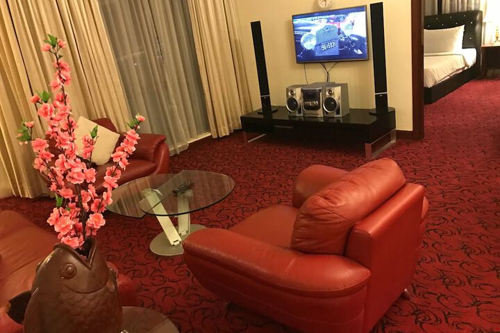 Room 18 of 71
