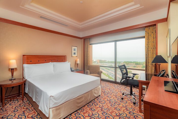 Room 5 of 358