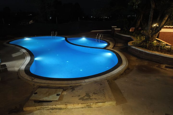 Pool 9 of 17