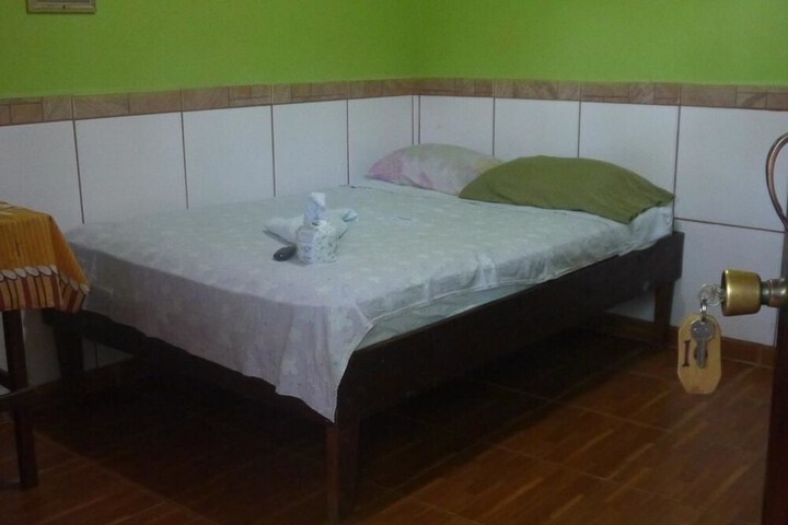 Room 6 of 39
