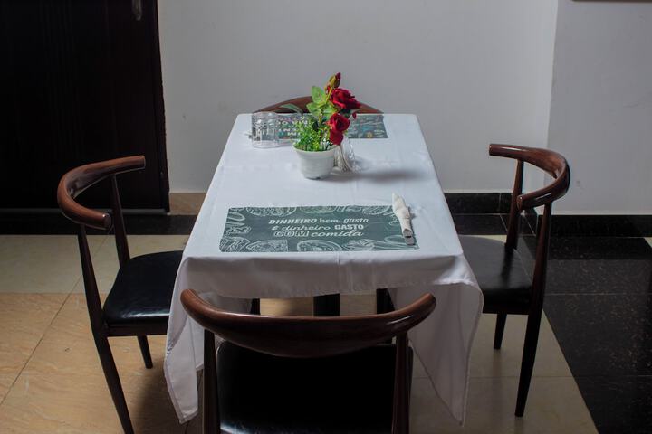Dining 143 of 151