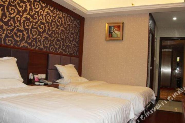 Laiyin Business Hotel