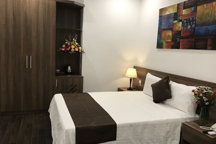 Room 13 of 34