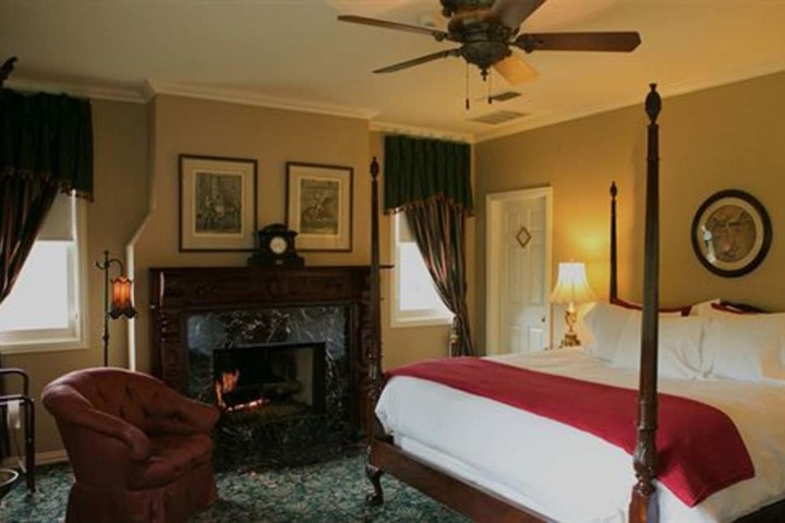 Room 29 of 60
