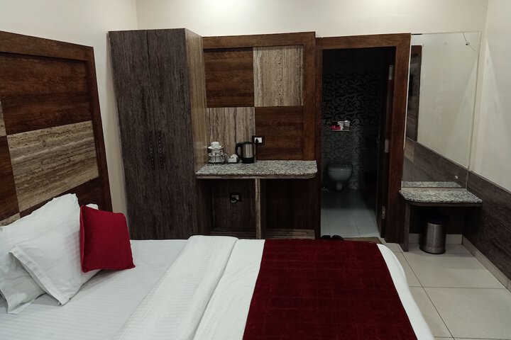 Room 45 of 73