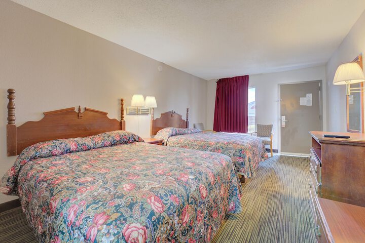 Room 17 of 47