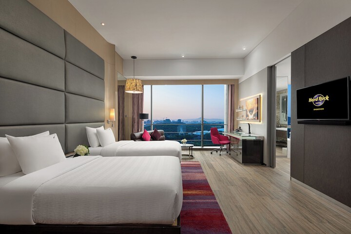 Room 21 of 90