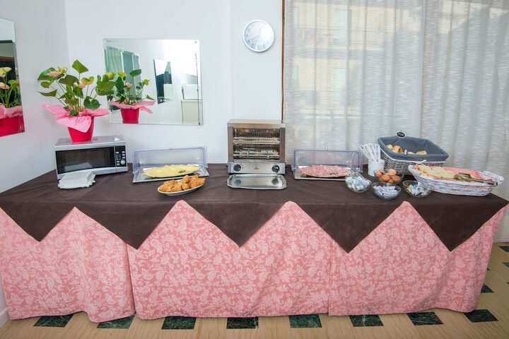 Dining 11 of 16