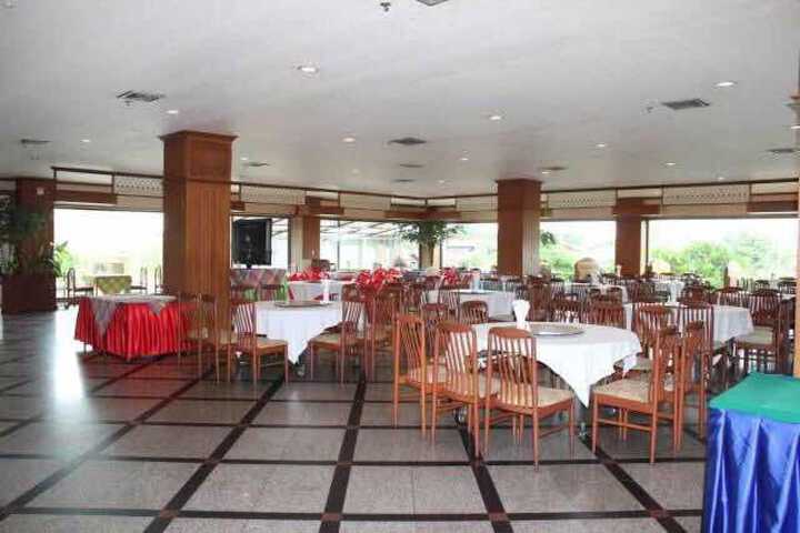 Dining 54 of 72