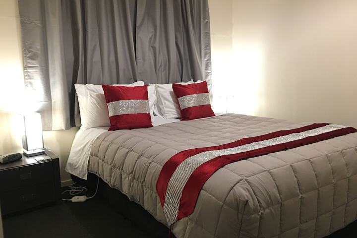 Room 11 of 37