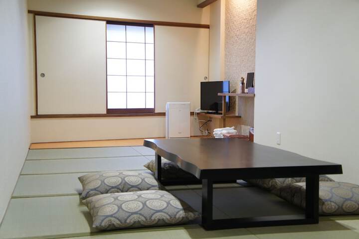 Room 34 of 104