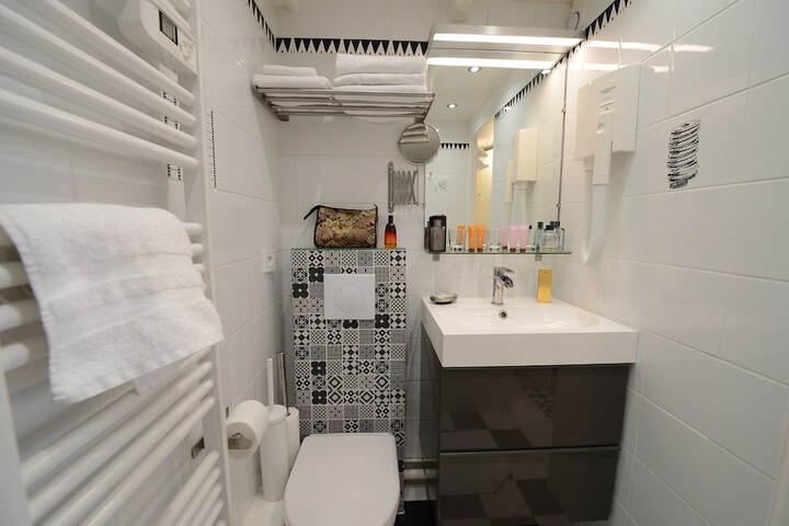 Room 603 of 648