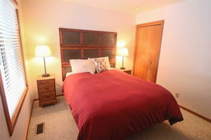 Room 12 of 20