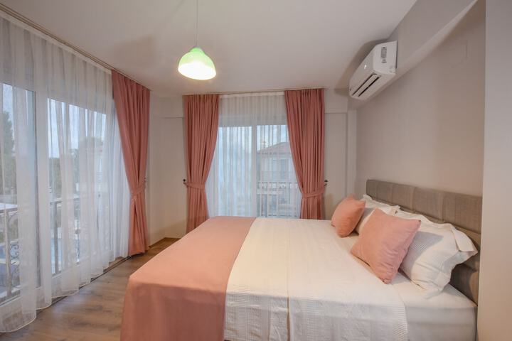 Room 3 of 20