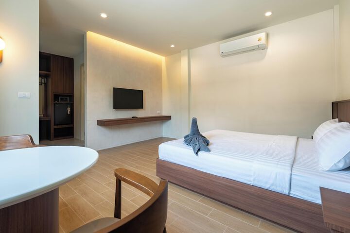 Room 14 of 64