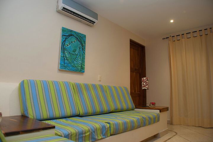 Room 6 of 73