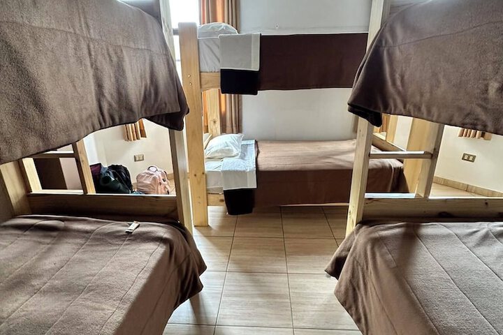 Room 42 of 72