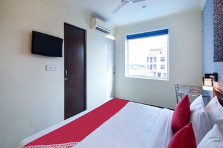 Room 5 of 22