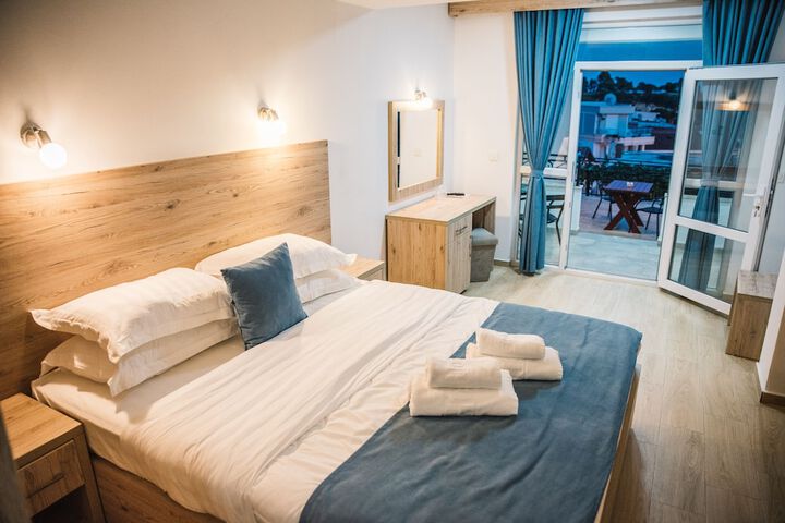 Room 2 of 14