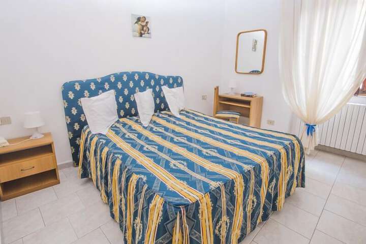 Room 5 of 23