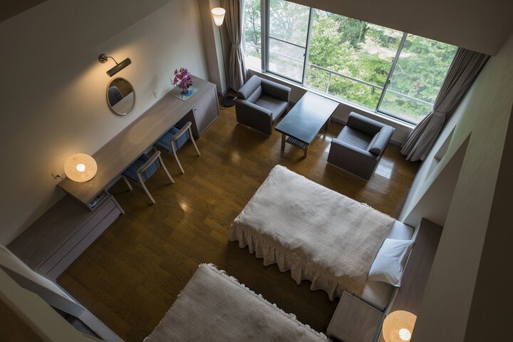 Room 9 of 61