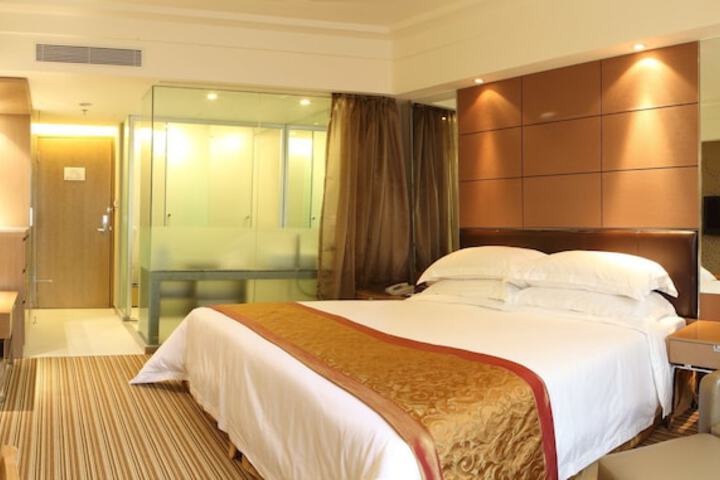 Room 7 of 21