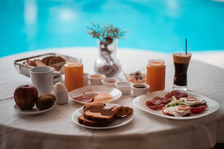 Breakfast/Coffee Service 83 of 102