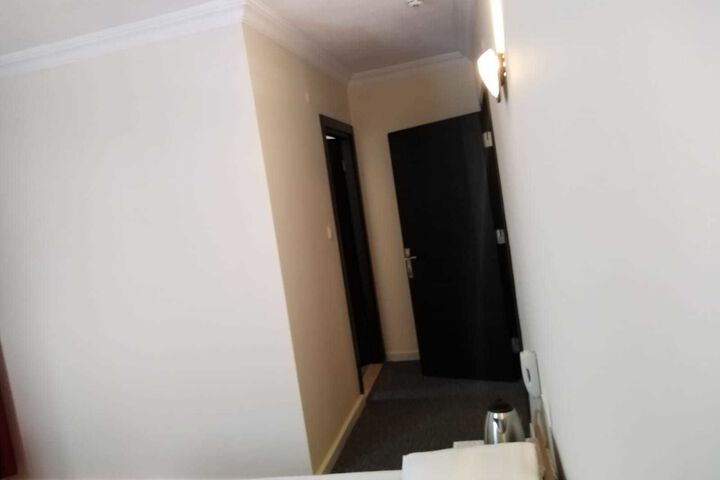 Room 25 of 57