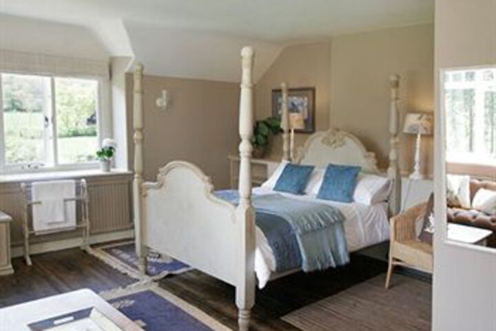 Room 6 of 23