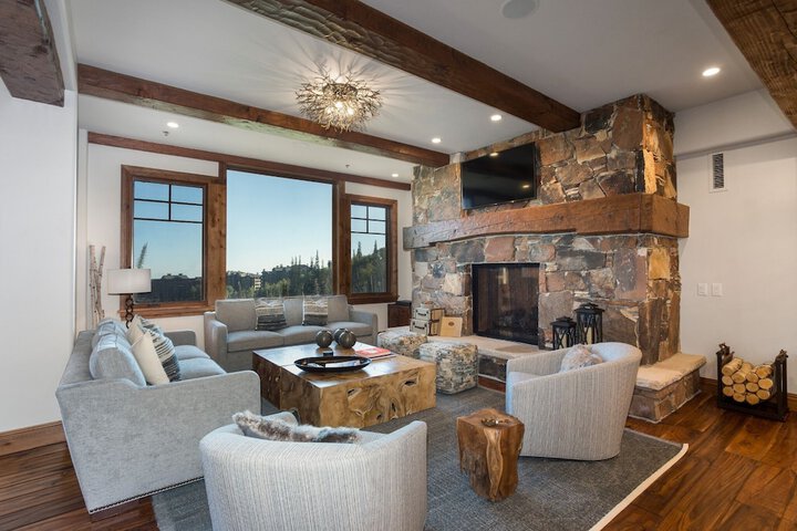 Grand Lodge - 3 Bedroom Condo Deluxe #408 - Ski-in / out by Deer Valley Resort in Park City, UT