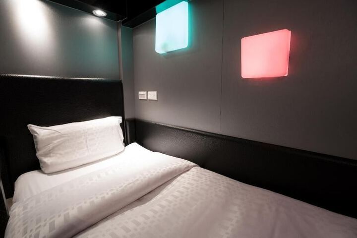 Room 22 of 61
