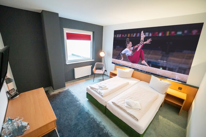 Room 5 of 41