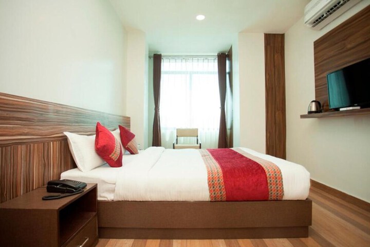 Room 9 of 75