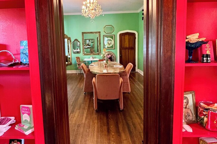 Room 9 of 14