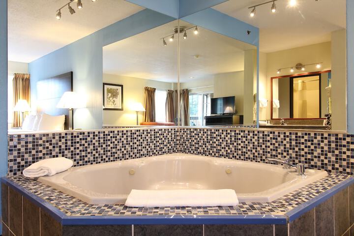 Jetted tub