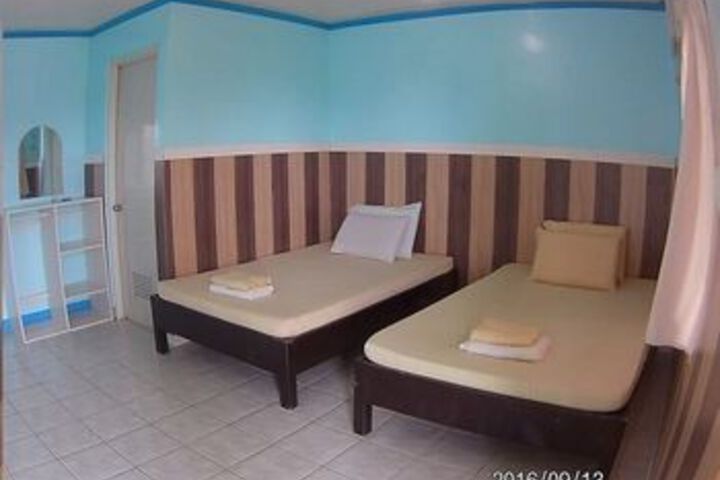 Room 16 of 20