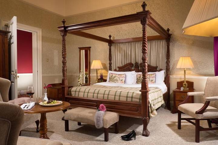 Room 12 of 39