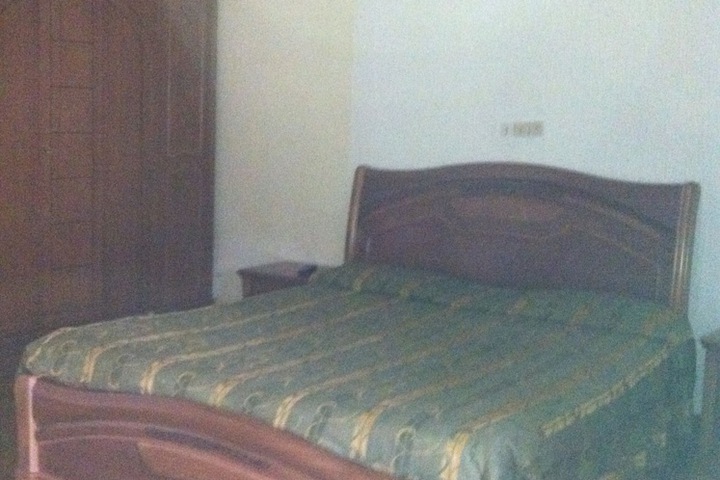 Room 2 of 6
