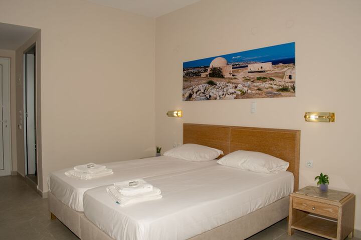 Room 5 of 13