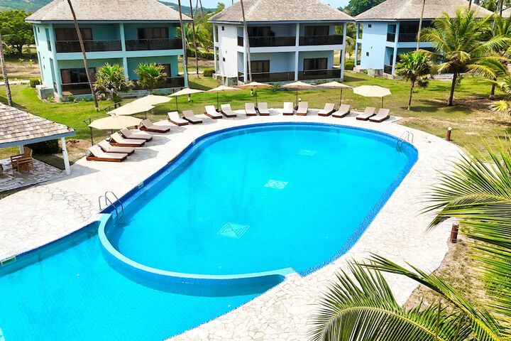 Hotel Pool