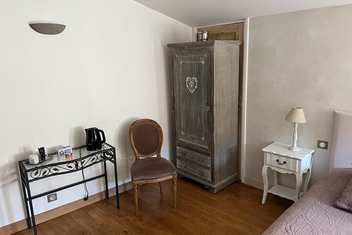 Room 13 of 49