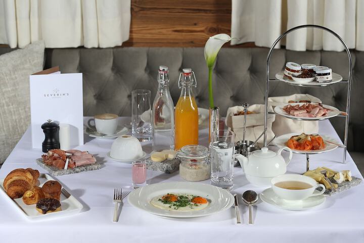 Breakfast/Coffee Service 43 of 52