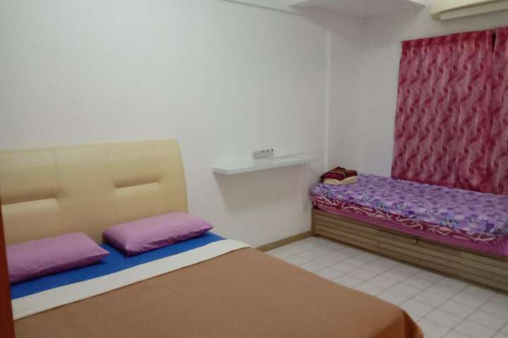 Room 8 of 27
